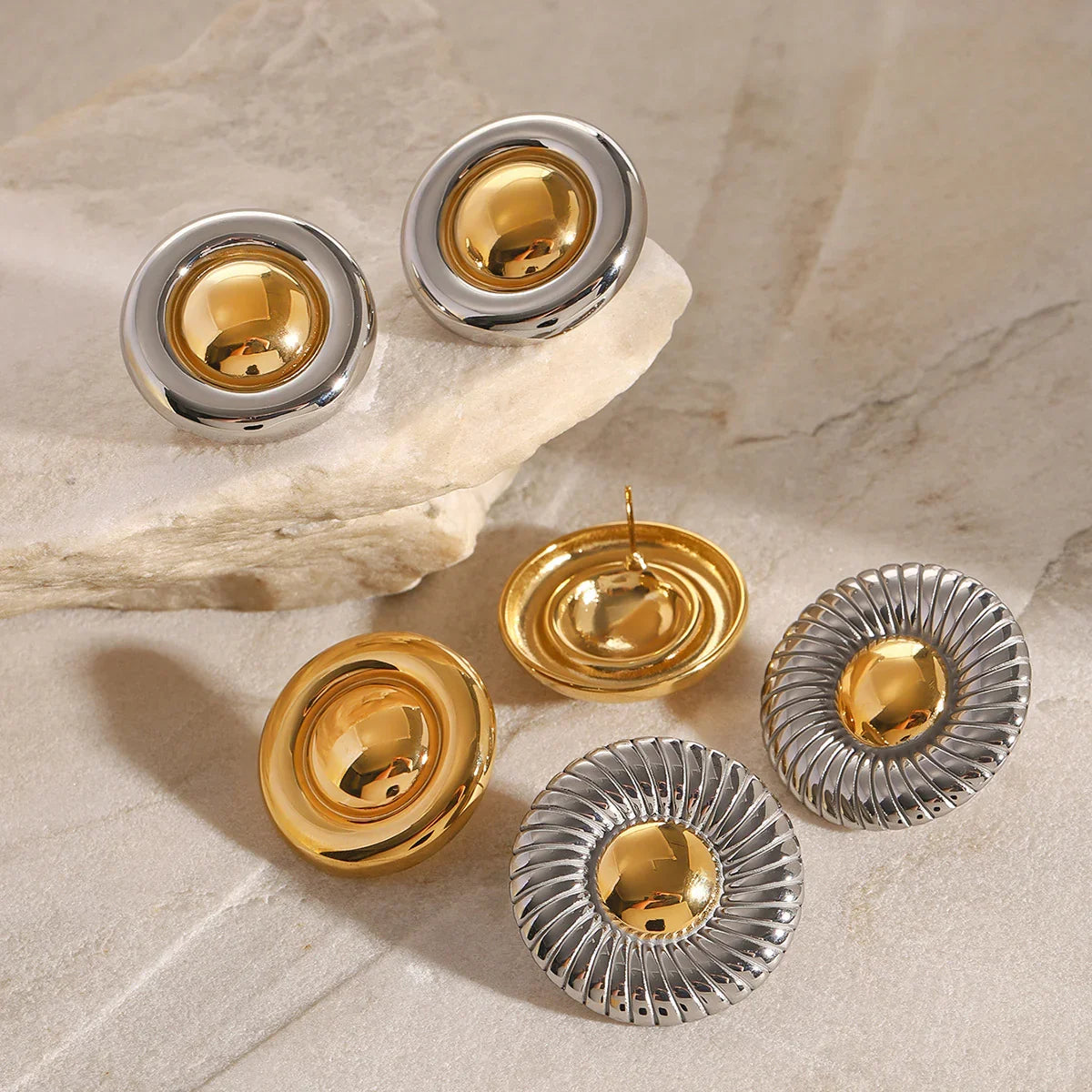 [Royal Vicky]Summers Gold Button Earrings