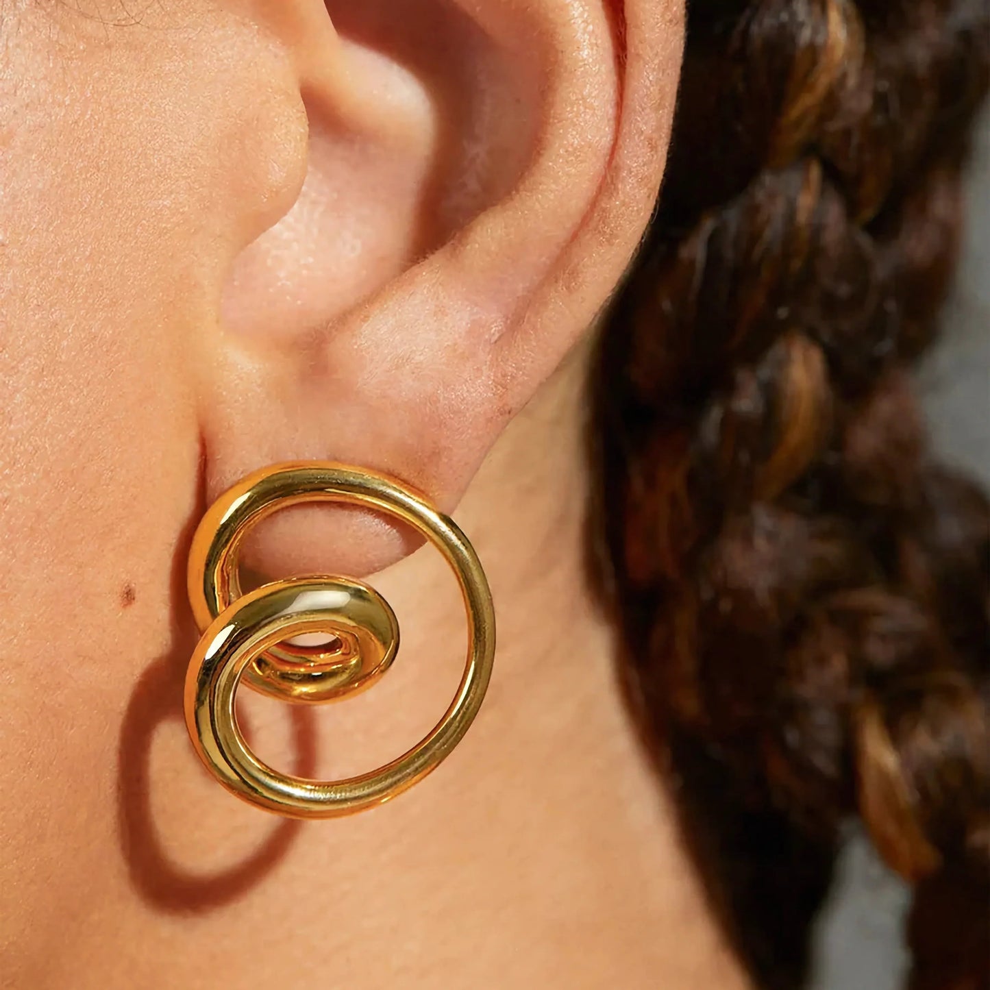 [Royal Vicky]Angelique Golden Twist Earrings