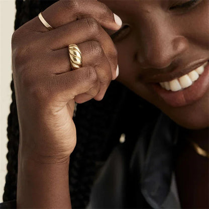 [Royal Vicky]Lorelei Gold Croissant Ring