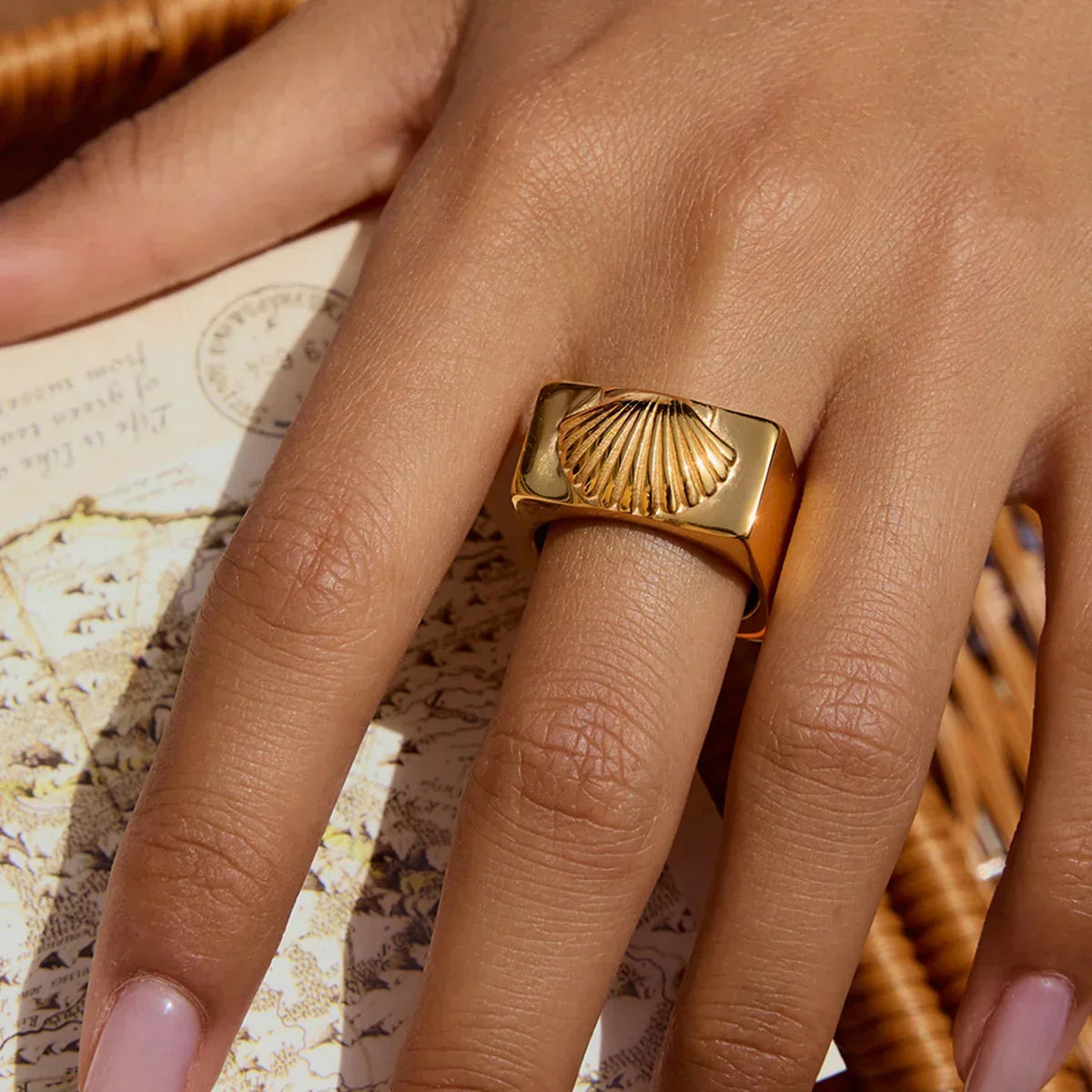 [Royal Vicky]Carlotta Geometric Shell Ring