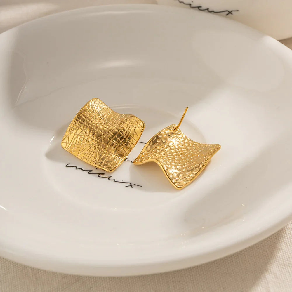 [Royal Vicky]Celestina Creased Gold Sheet Earrings