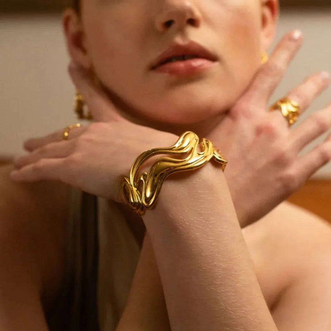 [Royal Vicky]Anissa Wavy Gold Bracelet