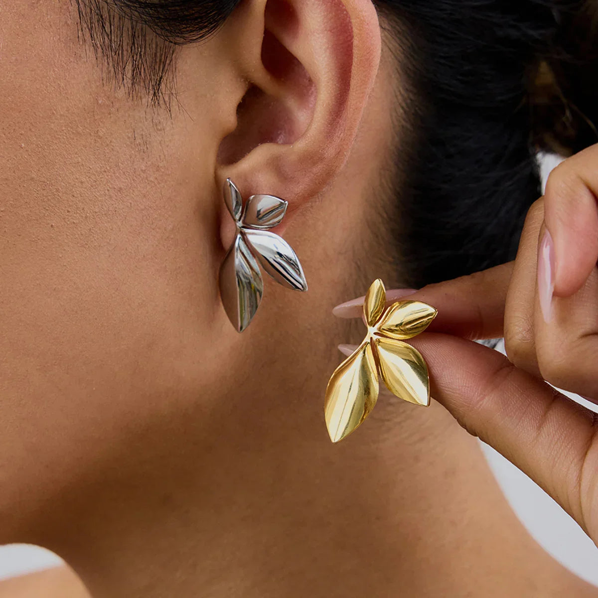 [Royal Vicky]Velle Gold Petal Earrings