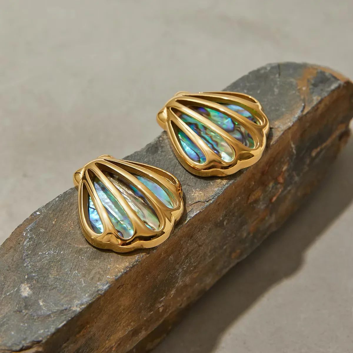 [Royal Vicky]Nixie Gold Seashell Earrings