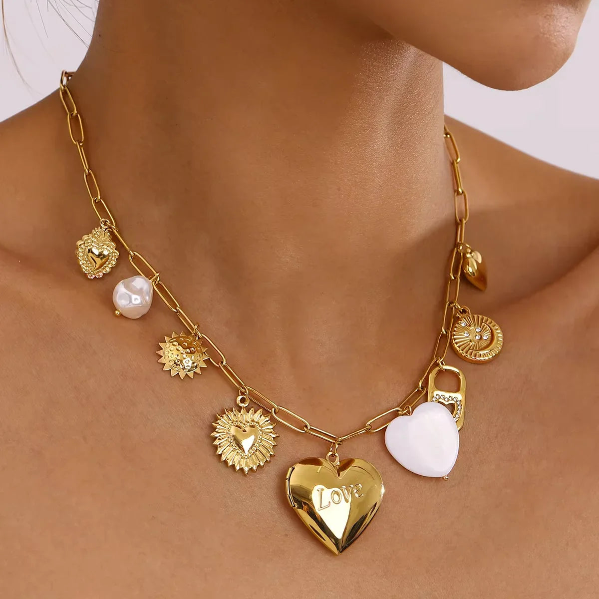[Royal Vicky]Lianne Gold Heart Locket