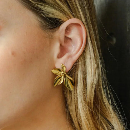 [Royal Vicky]Velle Gold Petal Earrings