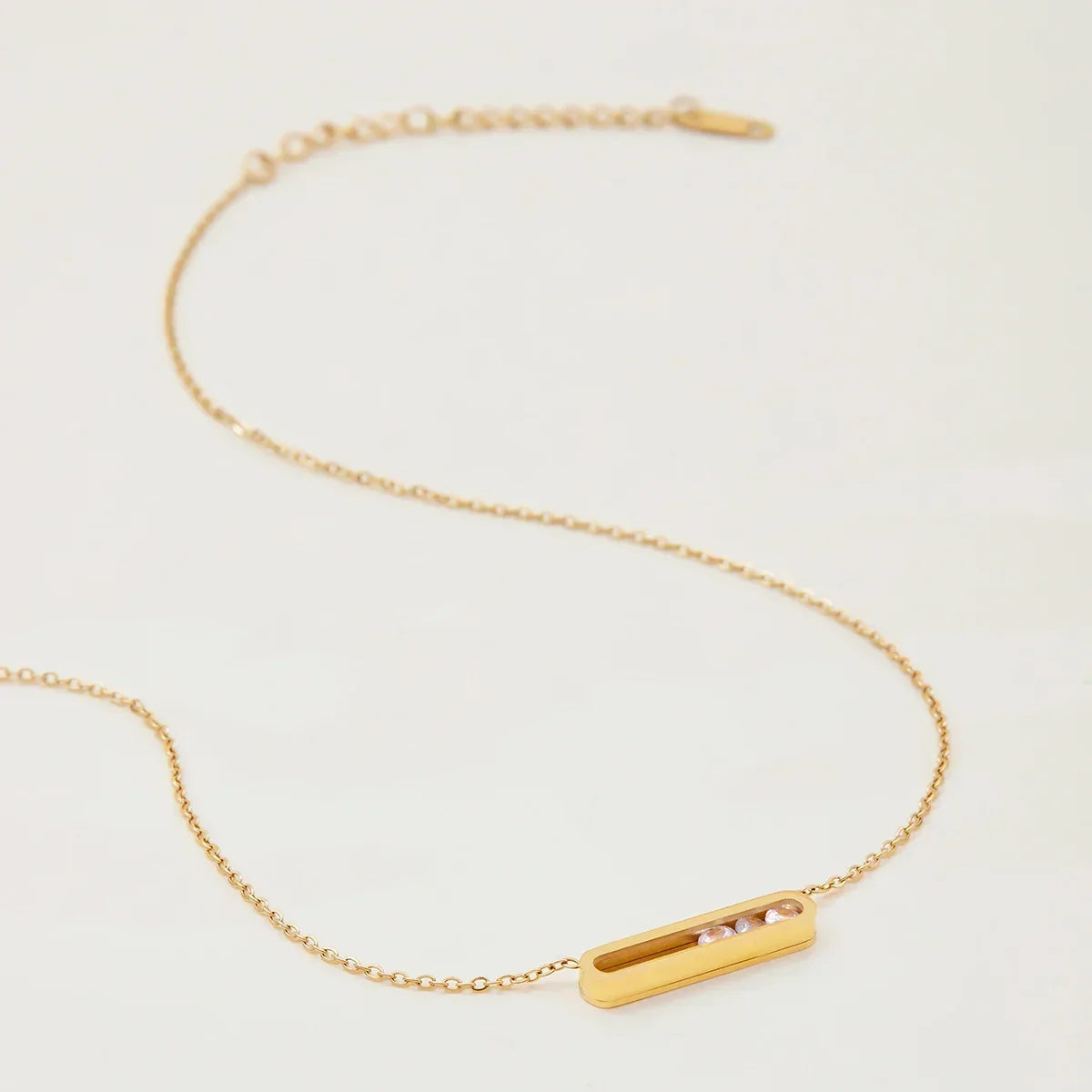 [Royal Vicky]Abby Sculpted Gold Pendant