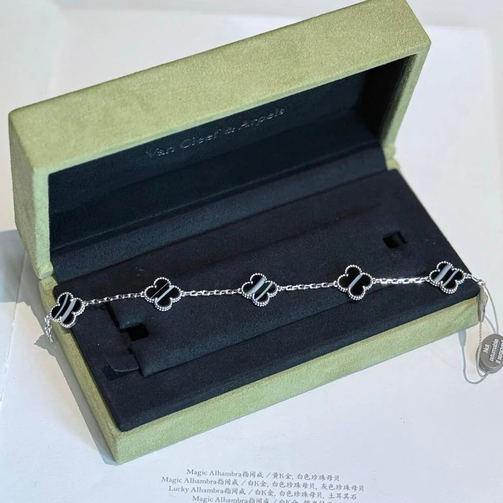 [Vicky] CLOVER 5 MOTIF PULSAR STONE BRACELET COLLECTION