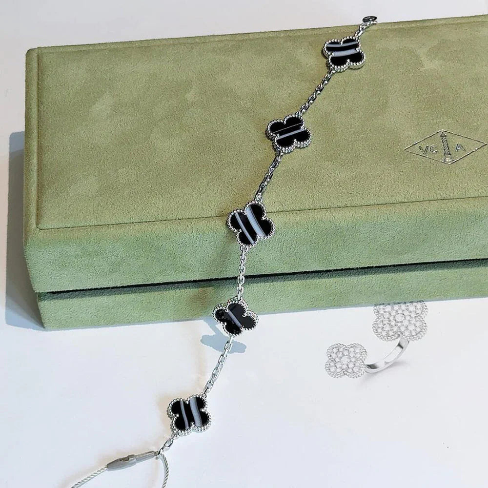 [Vicky] CLOVER 5 MOTIF PULSAR STONE BRACELET COLLECTION