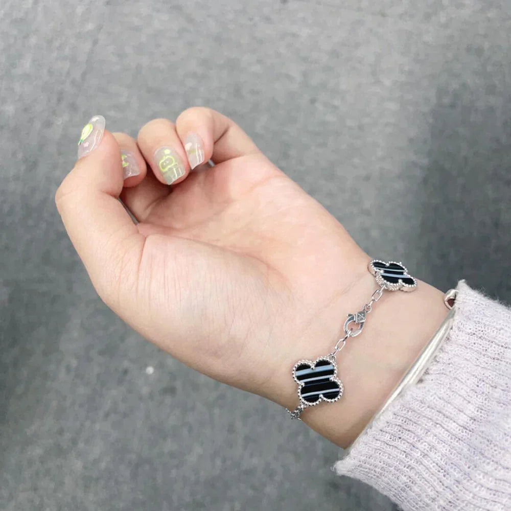 [Vicky] CLOVER 5 MOTIF PULSAR STONE BRACELET COLLECTION