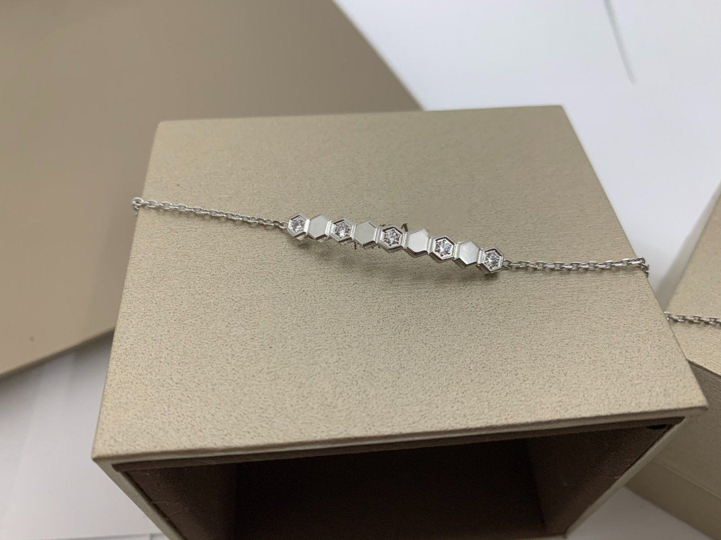 [Vicky]BEE LOVE BRACELET DIAMOND