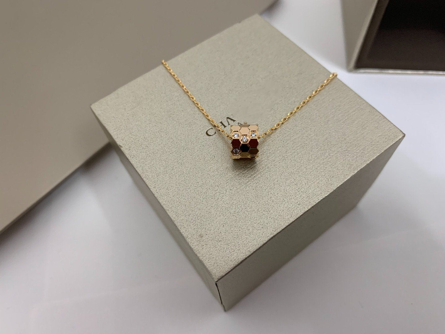 [Vicky] BIENENLIEBE DIAMANT-HALSKETTE