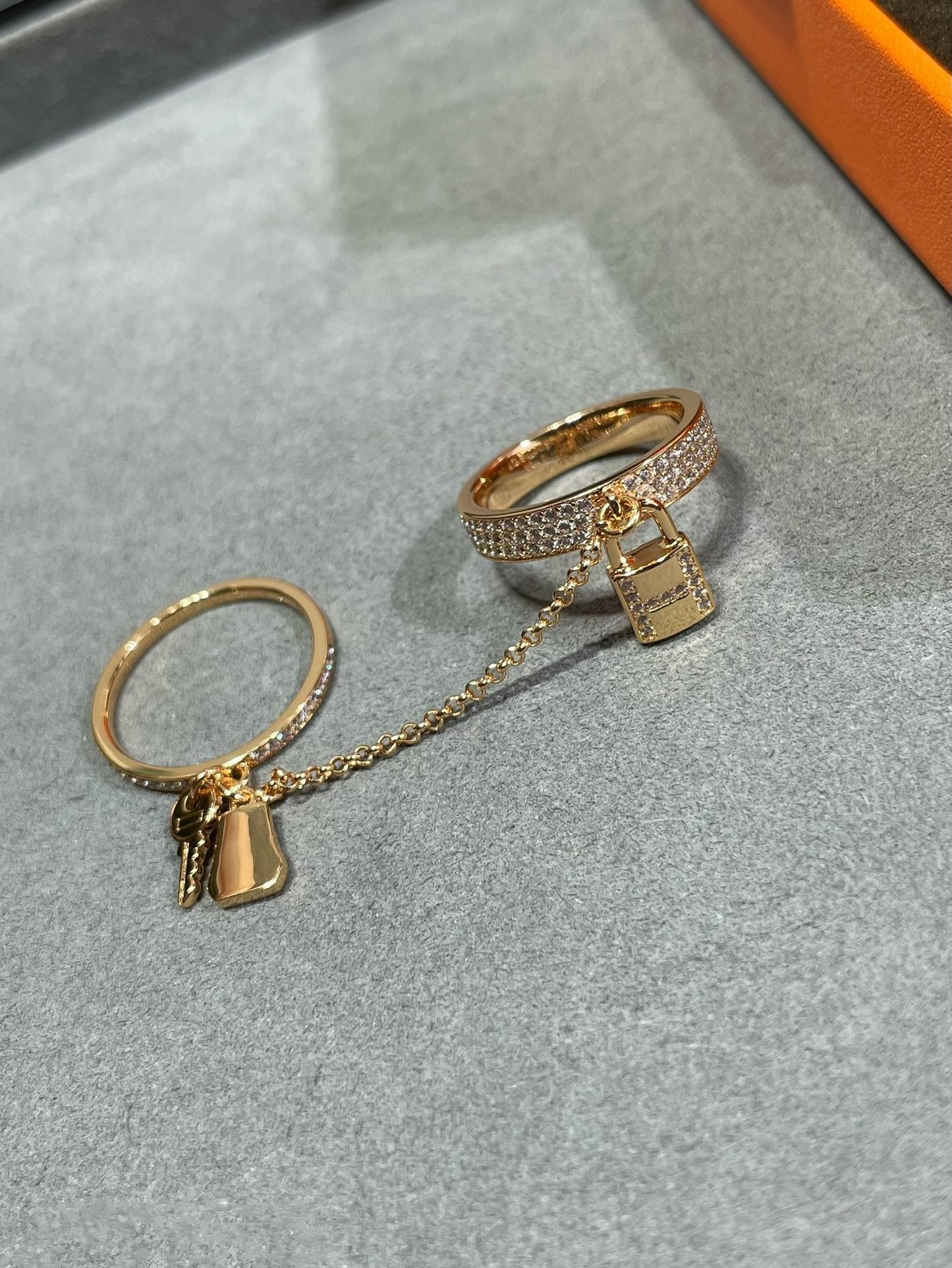 [Vicky]HM KELLY CLOCHETTE DOPPELRING MIT DIAMANTEN