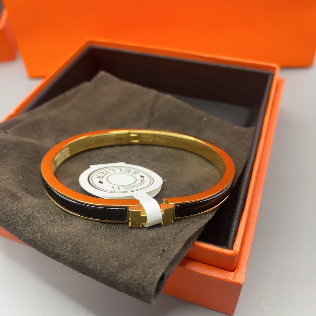 [Vicky]CLASSIC HM CLIC BLACK 8MM ENAMEL BRACELET