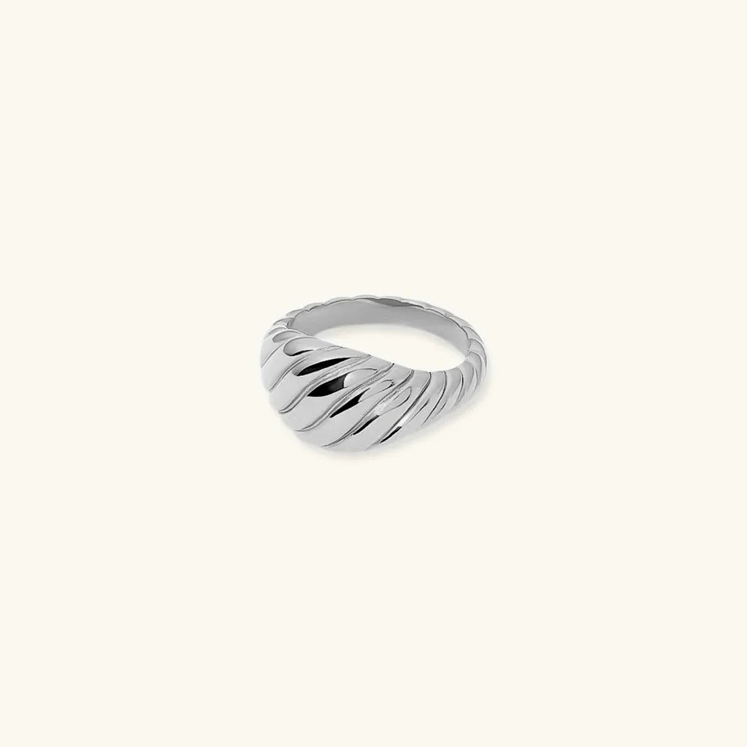 [Royal Vicky]Ylenna Gold Croissant Ring