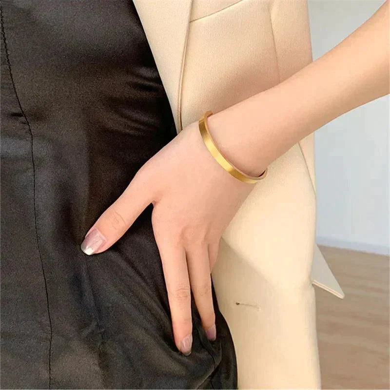 [Royal Vicky]Evelyn Adjustable Cuff Bracelet
