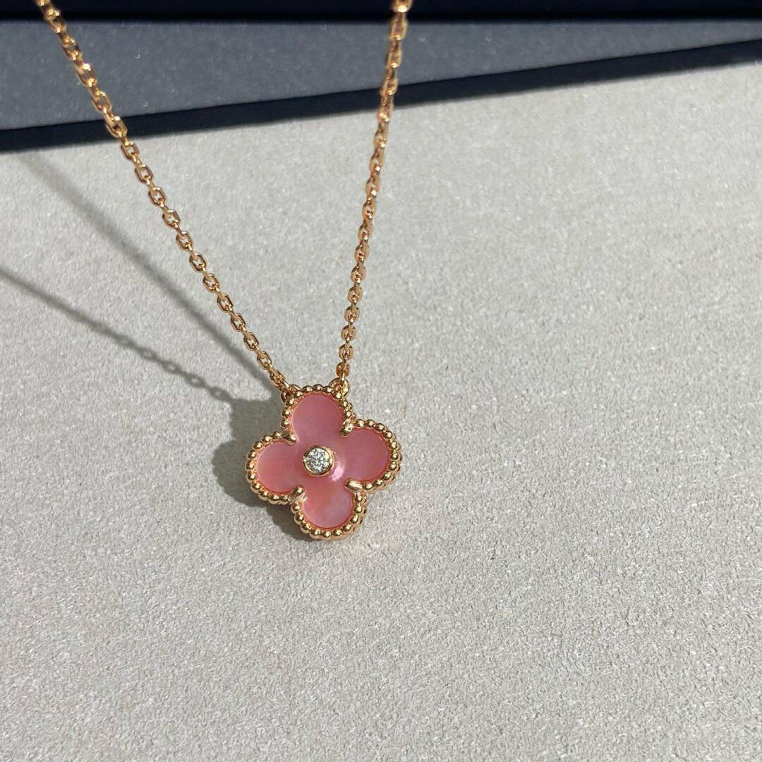 [Royal&Vicky]CLOVER 15MM DIAMOND PINK MOP NECKLACE