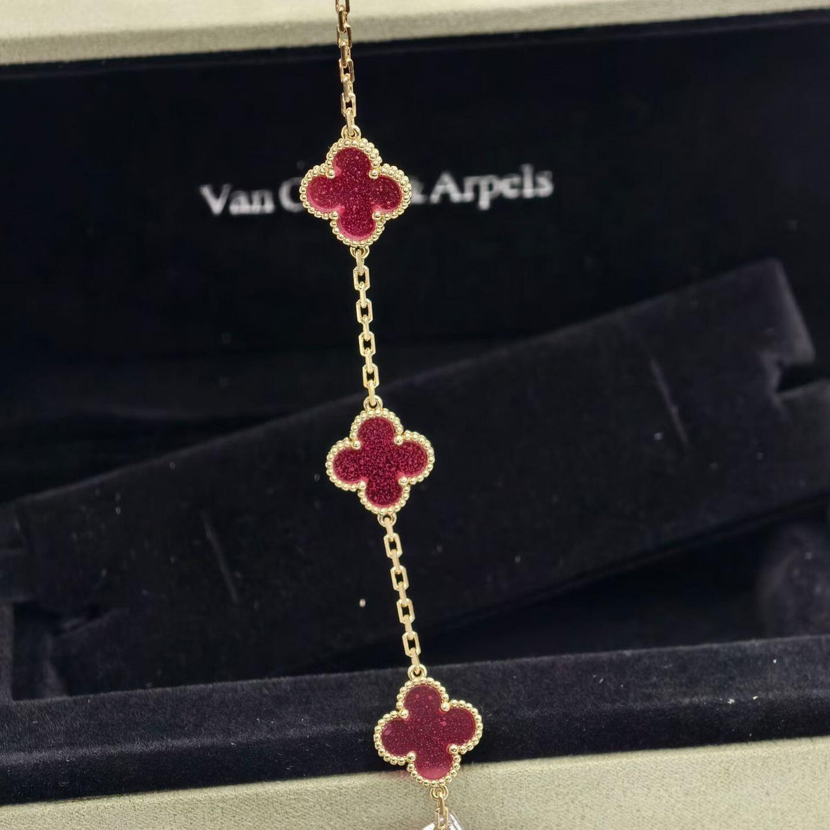 [Vicky]NEW CLOVER 5 MOTIFS PINK ENAMEL BRACELET