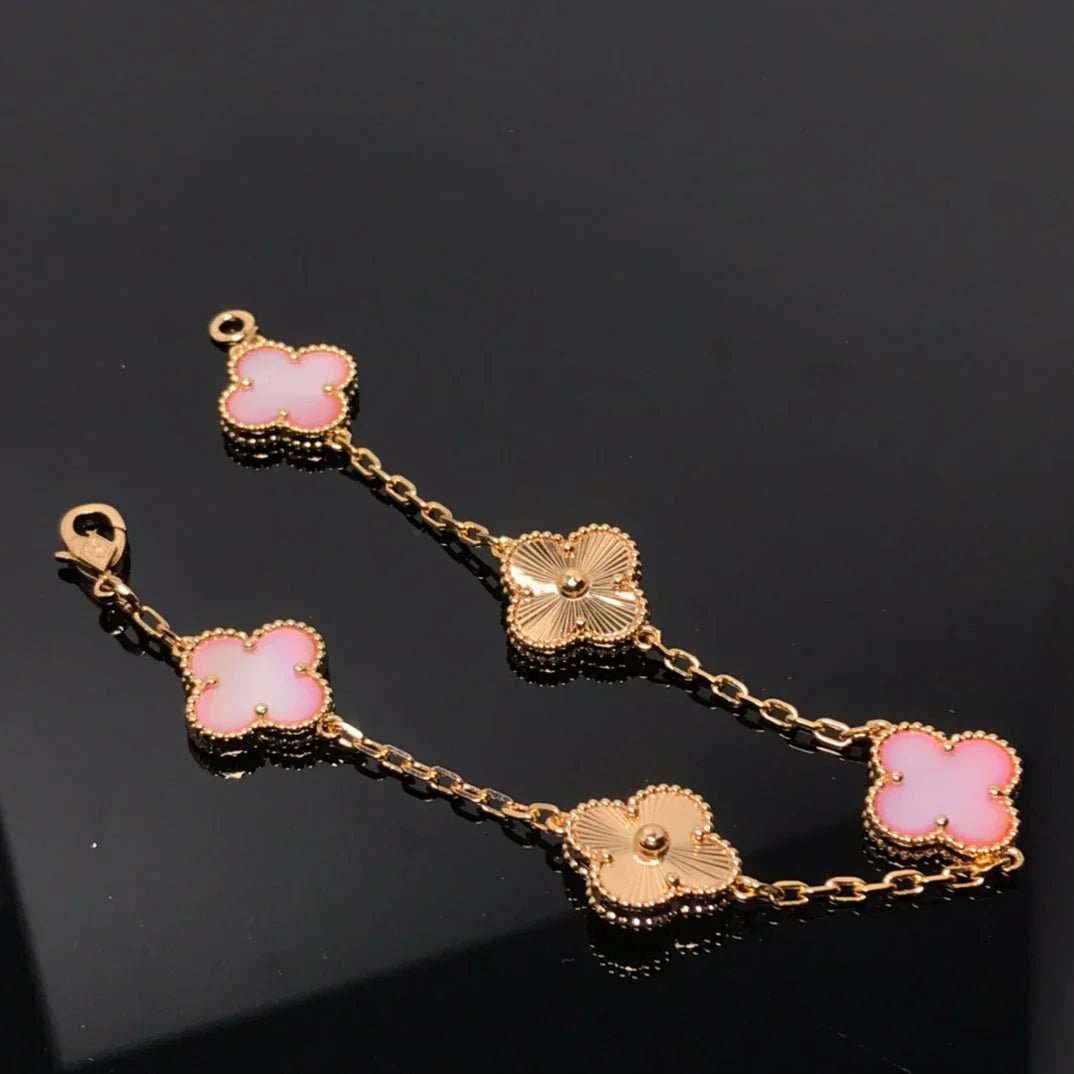 [Vicky] CLOVER 5 MOTIFS  PINK MOP BRACELET COLLECTION