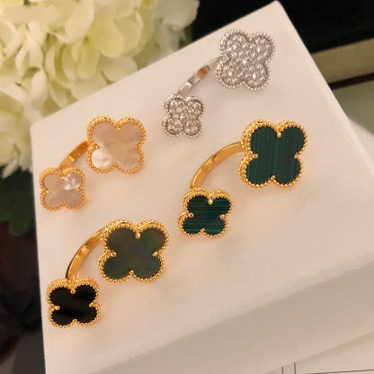 [Vicky]CLOVER BETWEEN THE FINGER RING