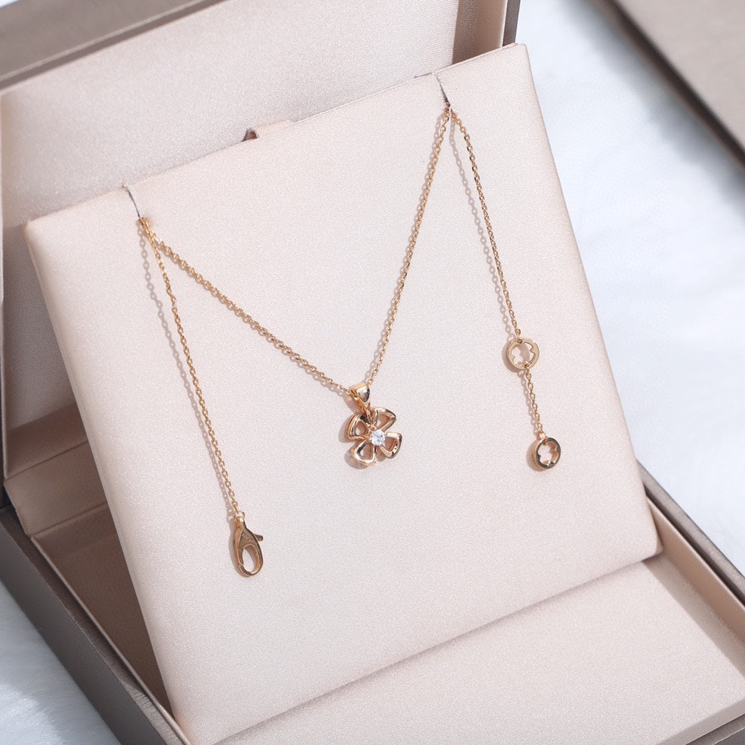 [Vicky]FIOREVER NECKLACE DIAMOND CENTER