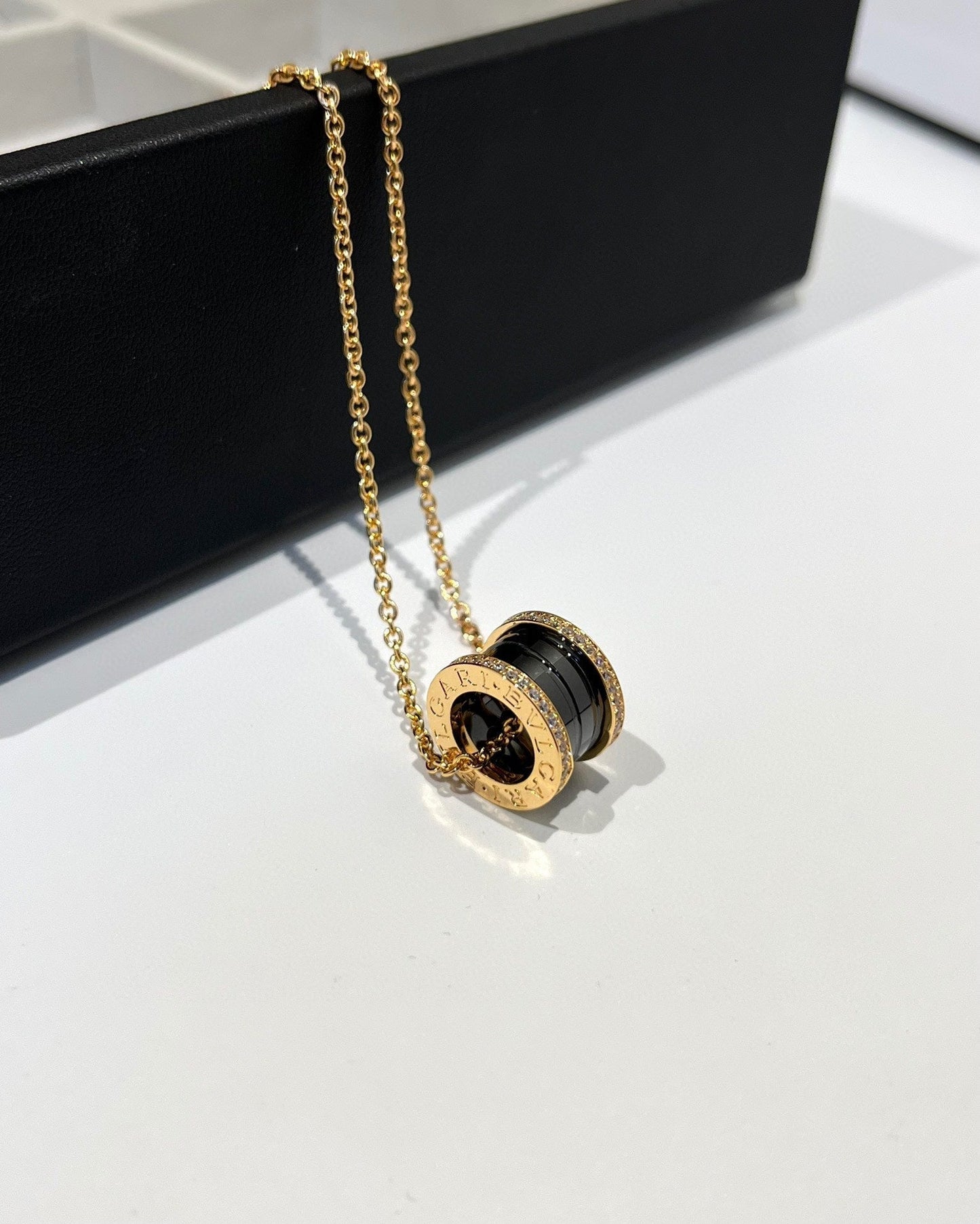 [Vicky]ZERO 1 BLACK CERAMIC DIAMOND PINK GOLD NECKLACE